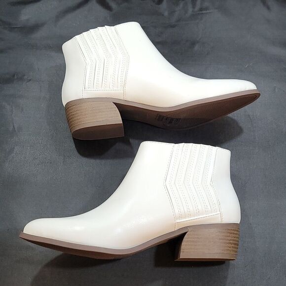 BRAND NEW QUPID LOW BLOCK HEEL POINTED TOE BOOT - Picture 12 of 16